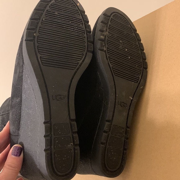 🖤Adorable UGG Booties🖤 - Picture 6 of 9